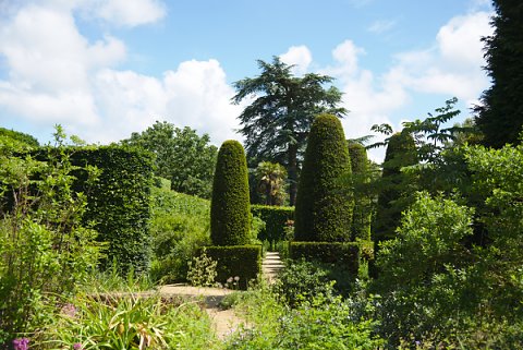 2018-06-02-Hidcote-Manor-NT-0030.jpg
