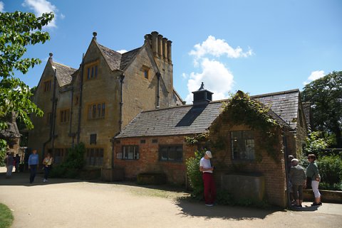 2018-06-02-Hidcote-Manor-NT-0057.jpg